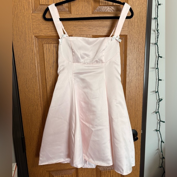 Lulu's Pink Satin Babydoll dress w/ bow tie in the back - Picture 1 of 5